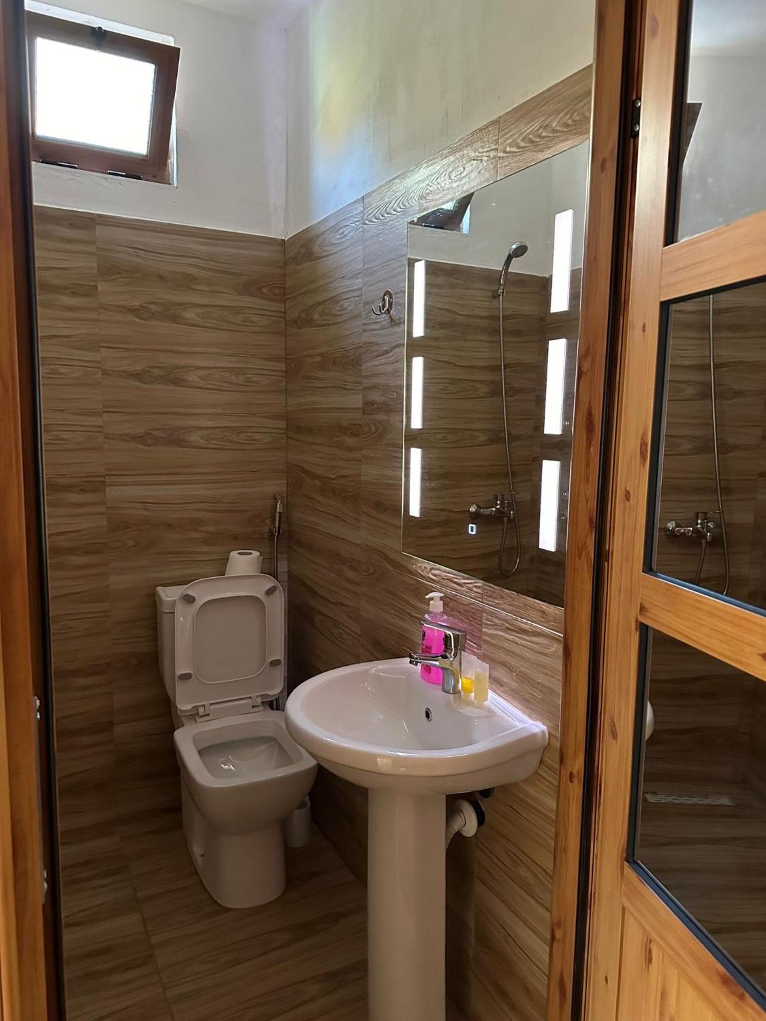 בראט Alimeti Guesthouse מראה חיצוני תמונה